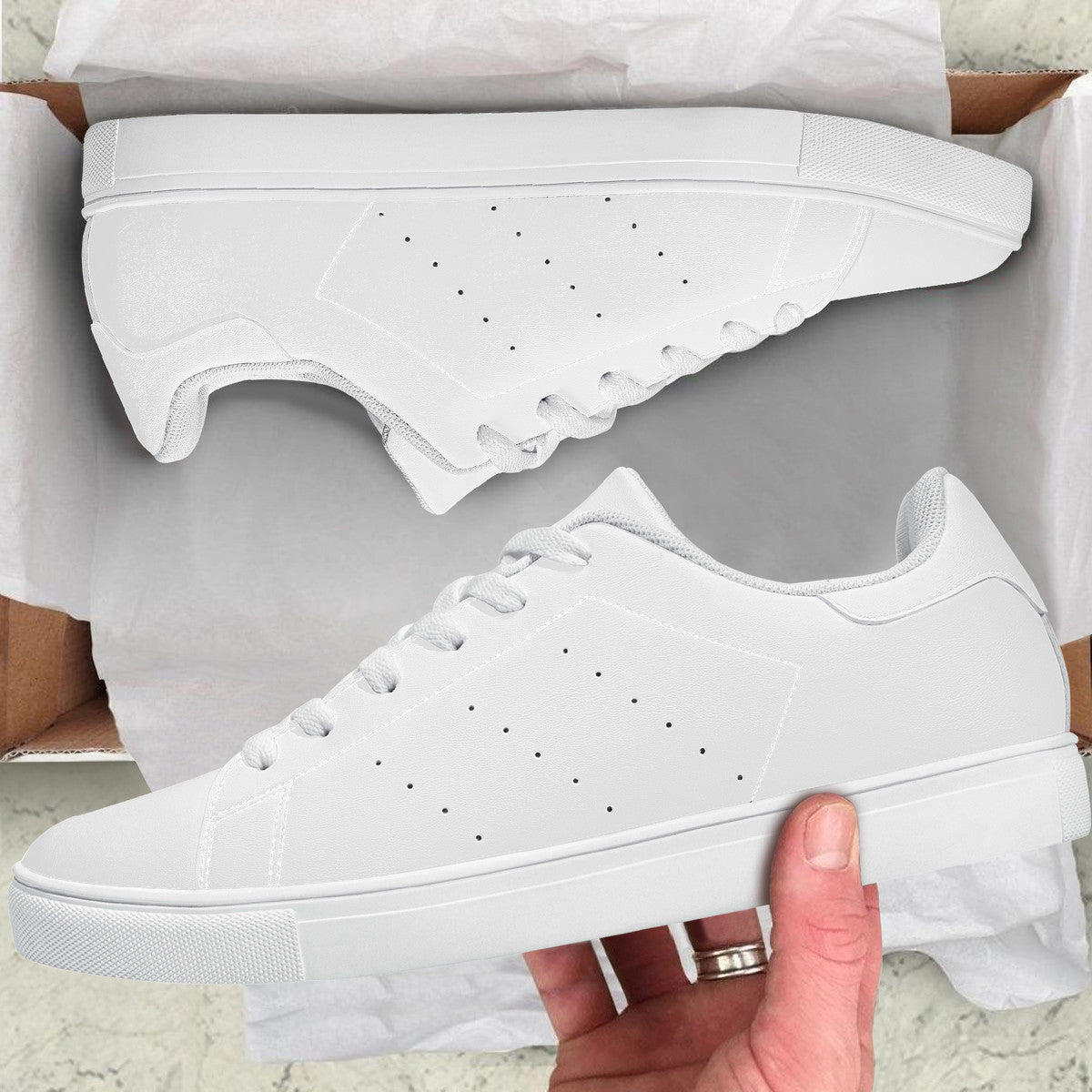D27 Low-Top Synthetic Leather Sneakers - White