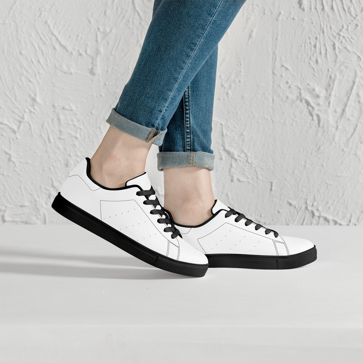 D27 Low-Top Synthetic Leather Sneakers - Black