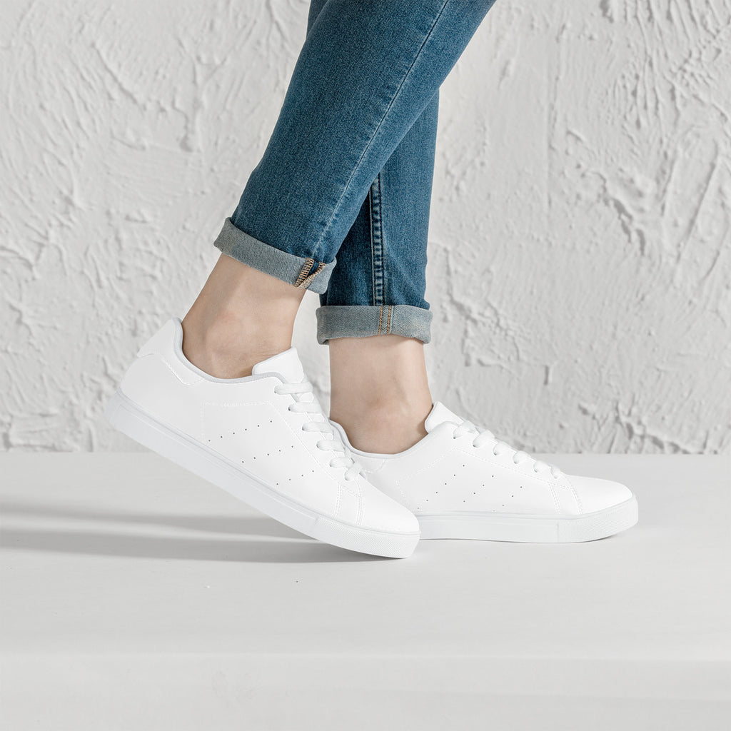 D27 Low-Top Synthetic Leather Sneakers - White